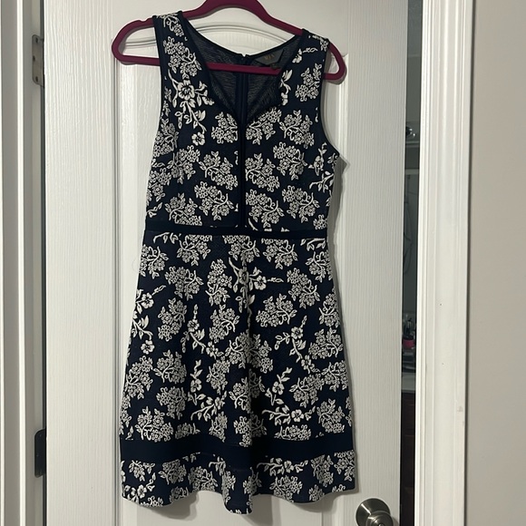 Dresses & Skirts - Navy and white patterned dress, size M